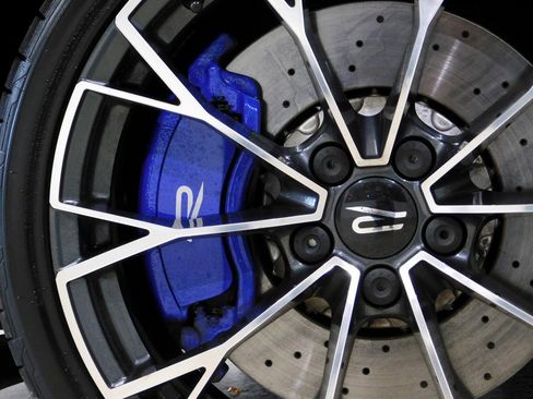 Used 2025 Volkswagen Golf image 24