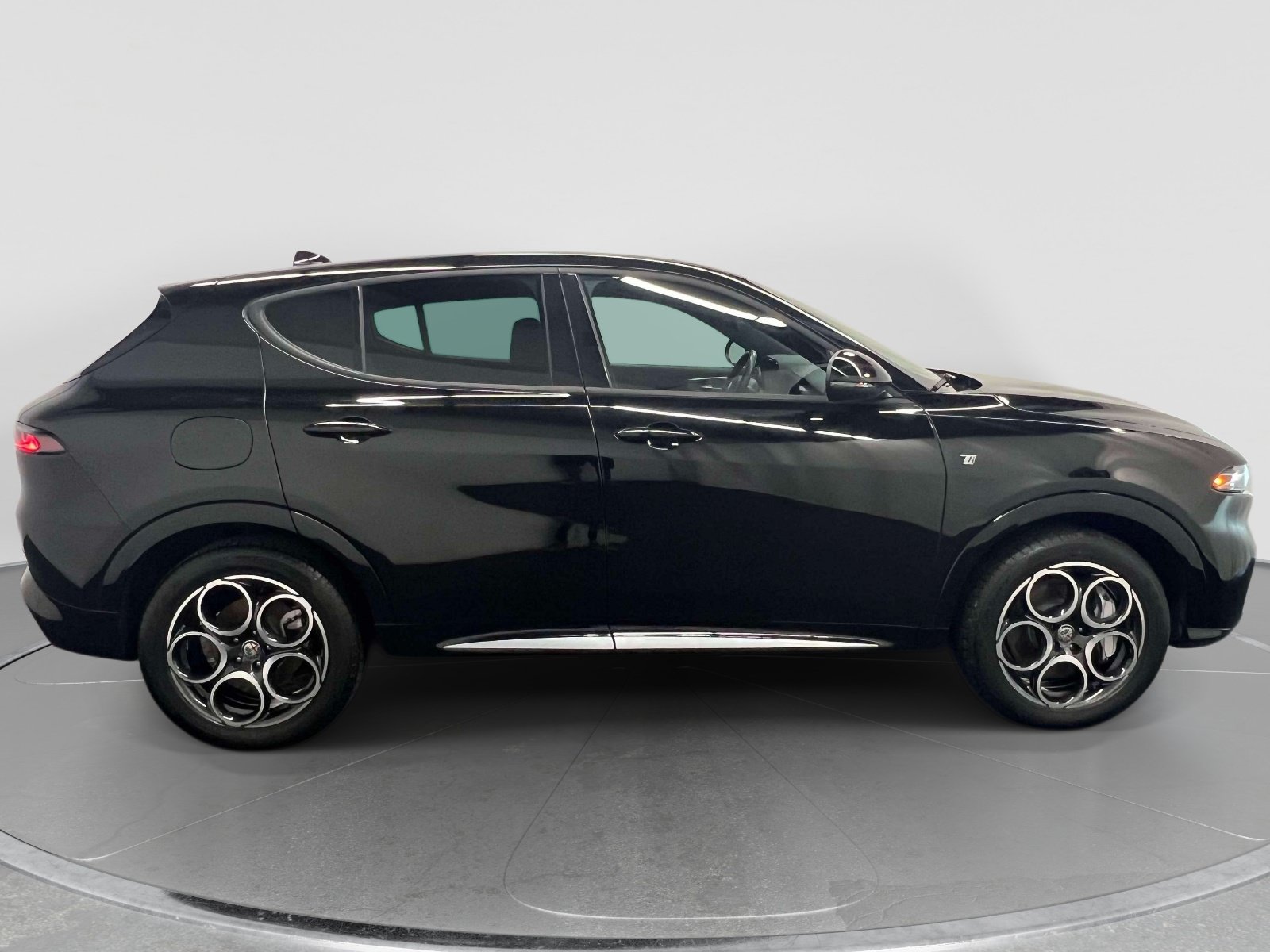 Used 2024 Alfa Romeo Tonale Ti AWD/4WD image 6