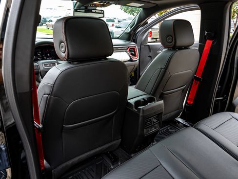 Used 2026 GMC Canyon AT4X AWD/4WD image 36