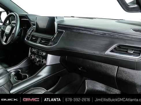 Used 2023 GMC Yukon XL SLT AWD/4WD image 47