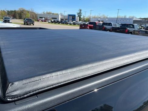 Used 2019 Nissan Titan SL w/ Midnight Edition AWD/4WD image 19