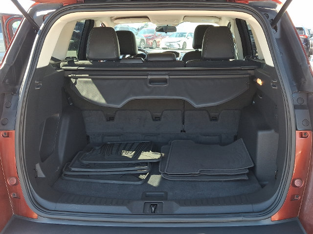 Used 2016 Ford Escape SE w/ SE Leather Comfort Package FWD image 27