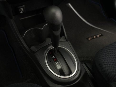 Used 2013 Honda Fit Sport image 36