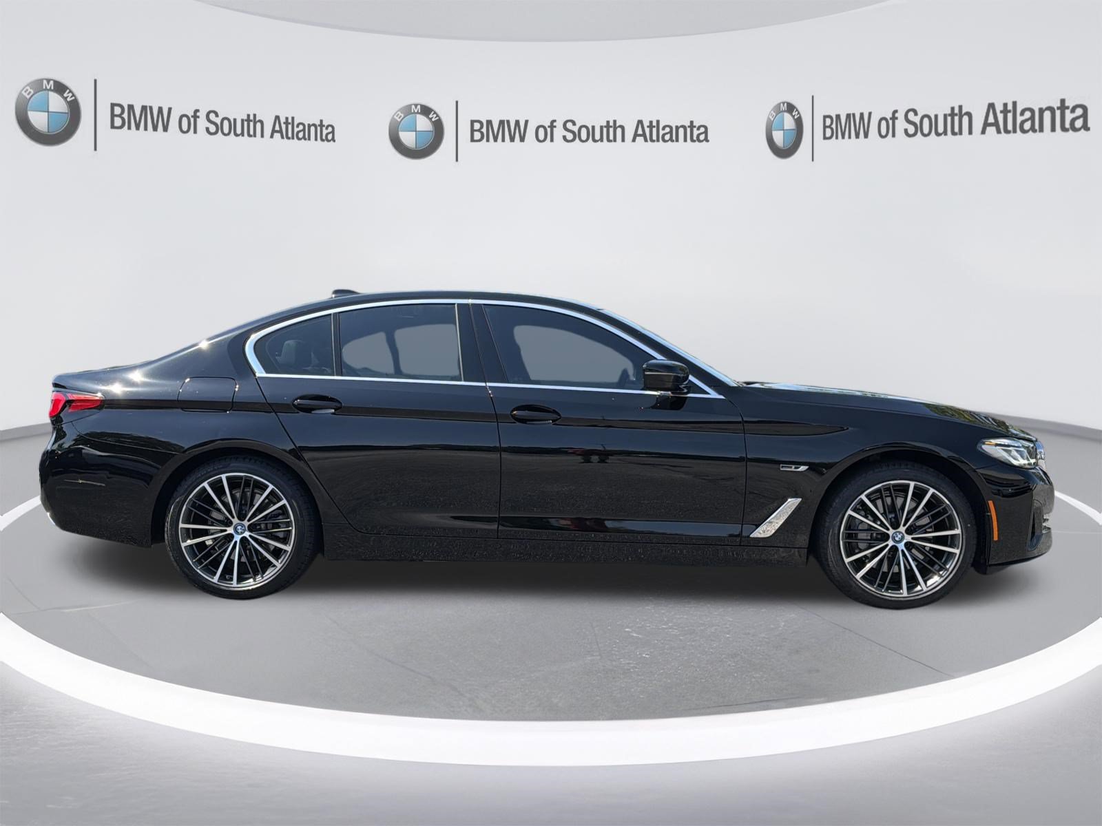 Certified 2023 BMW 530e xDrive w/ Premium Package AWD/4WD image 27
