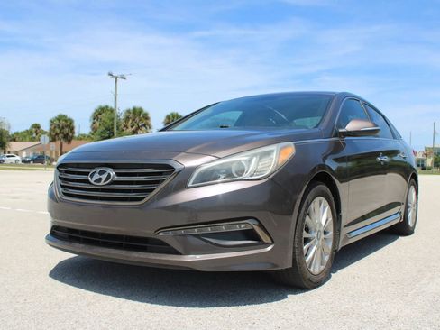 Used 2015 Hyundai Sonata Limited w/ Cargo Package FWD image 3