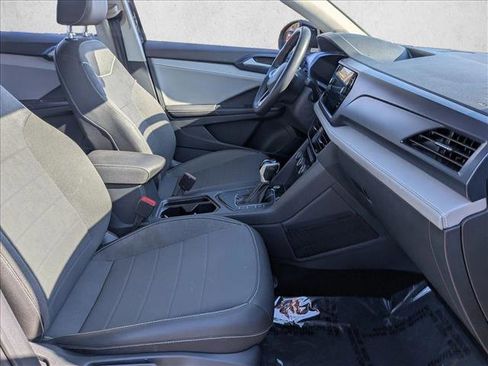 Used 2024 Volkswagen Taos SE image 20