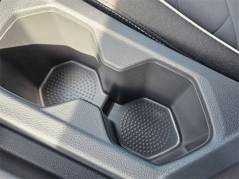 Used 2025 Volkswagen Jetta Sport image 21