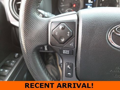 Used 2021 Toyota Tacoma TRD Off-Road image 54