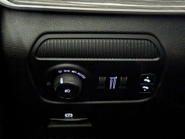 Used 2022 Jeep Wagoneer Series II AWD/4WD image 25