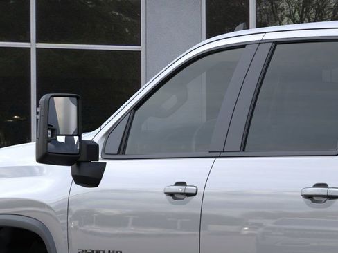 New 2026 Chevrolet Silverado 2500 LT image 19