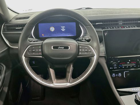 Used 2023 Jeep Grand Cherokee L Limited w/ Luxury Tech Group II RWD image 18
