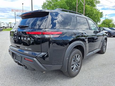 Used 2024 Nissan Pathfinder SV w/ SV Premium Package AWD/4WD image 8