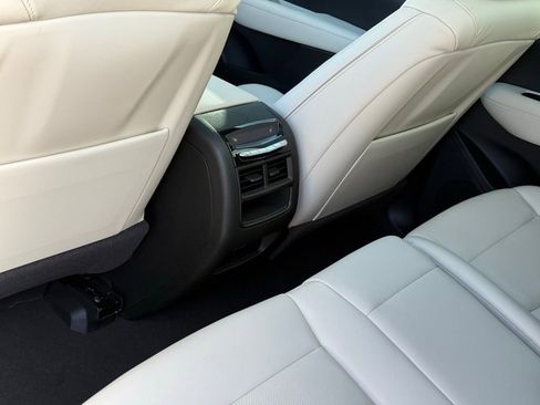 New 2026 Cadillac XT5 Sportv w/ LPO, Onyx Lite Package image 24