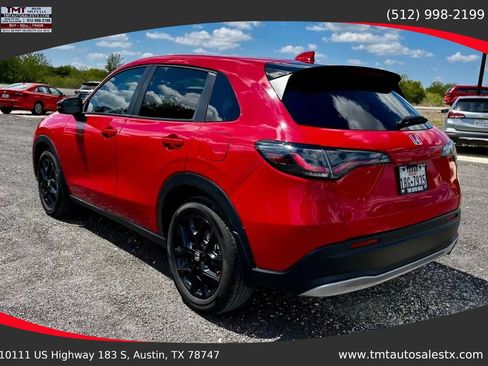 Used 2025 Honda HR-V Sport image 3