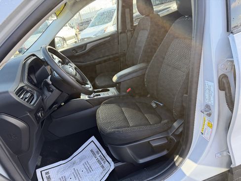 Used 2025 Ford Escape Active w/ Cold Weather Package image 12