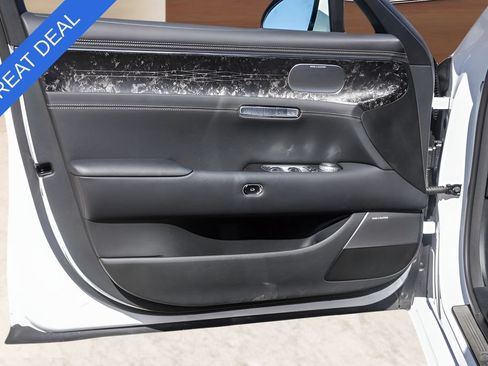 Used 2025 Genesis G90 3.5T AWD/4WD image 25