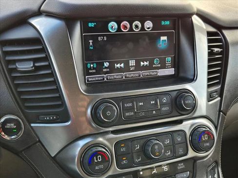 Used 2016 Chevrolet Suburban LT w/ Luxury Package image 10