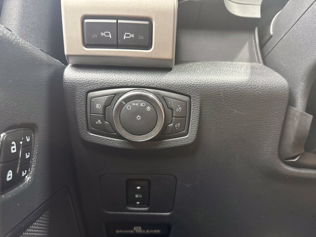 Used 2022 Ford F250 Lariat w/ Lariat Value Package AWD/4WD image 18