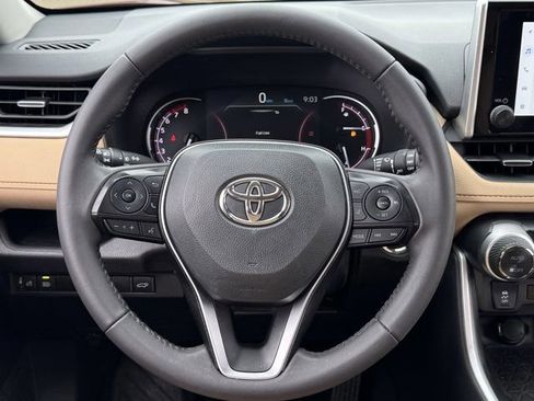 Used 2025 Toyota RAV4 XLE Premium image 13