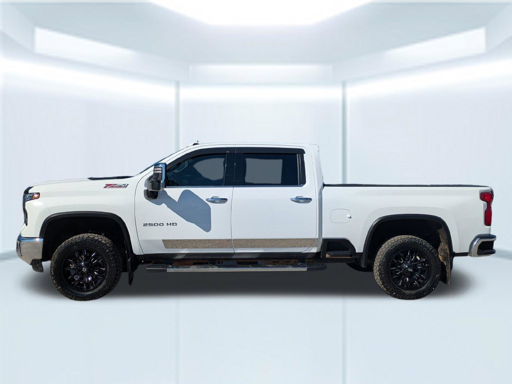 Used 2024 Chevrolet Silverado 2500 LTZ w/ LTZ Premium Package AWD/4WD image 2