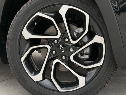 New 2026 Chevrolet Trax RS w/ Sunroof Package image 9