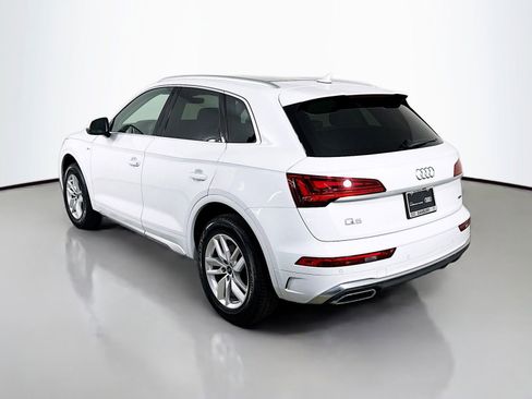 Used 2023 Audi Q5 2.0T Premium w/ Convenience Package image 3