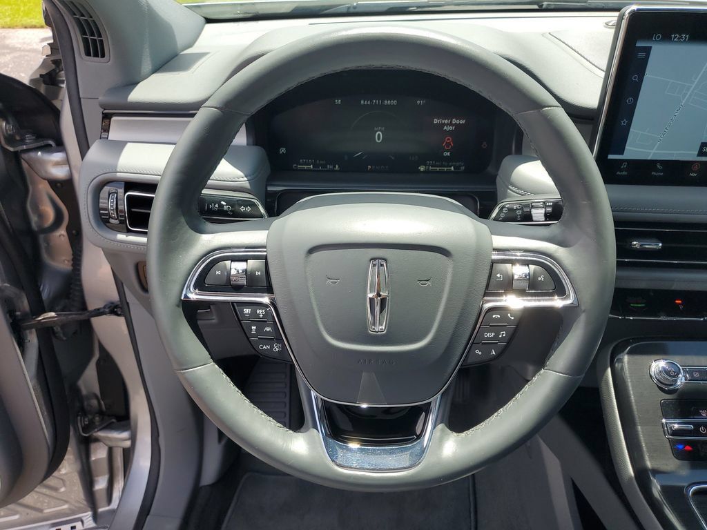 Used 2022 Lincoln Nautilus Reserve FWD image 13