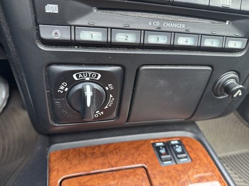 Used 2001 INFINITI QX4 4WD w/ (S02) Sport Pkg image 29