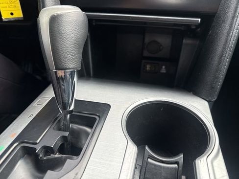 Used 2012 Toyota Camry SE image 27