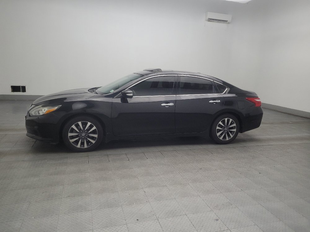 Used 2016 Nissan Altima 2.5 SV w/ Convenience Package FWD image 2