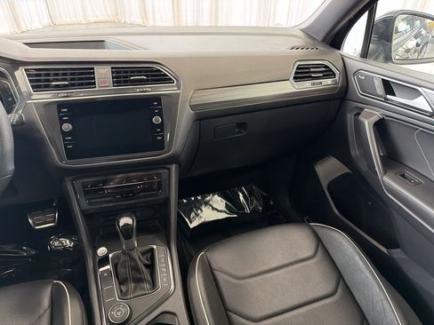 Used 2022 Volkswagen Tiguan SEL R-Line AWD/4WD image 31