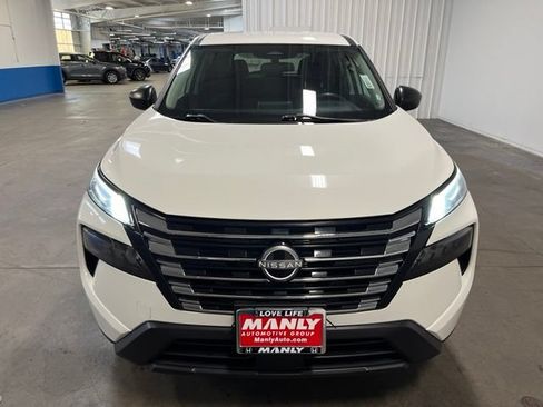 Used 2024 Nissan Rogue S AWD/4WD image 8