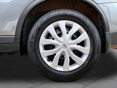 Used 2019 Nissan Rogue S FWD image 10