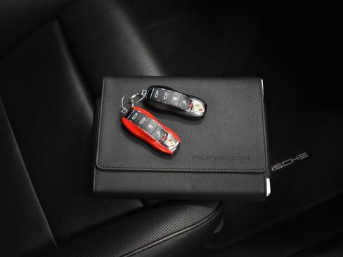 Used 2018 Porsche 718 Cayman GTS RWD image 6