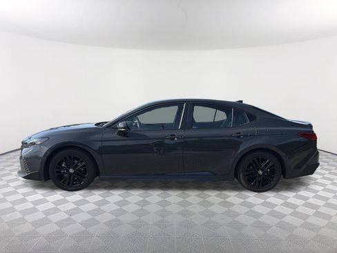 Used 2025 Toyota Camry SE FWD image 14