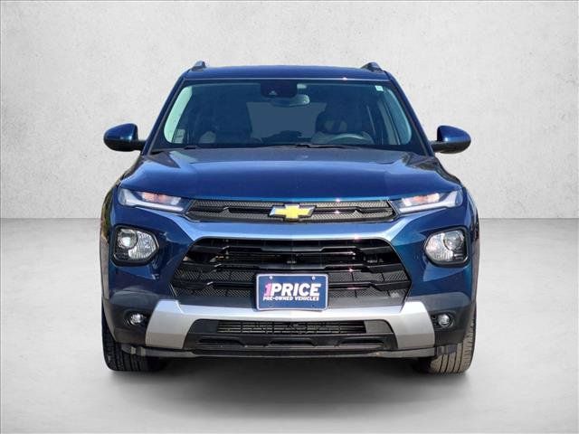 Used 2021 Chevrolet TrailBlazer LT w/ Sun and Liftgate Package FWD image 2