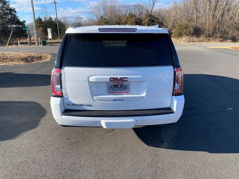 Used 2017 GMC Yukon XL SLE w/ HD Trailering Package image 7