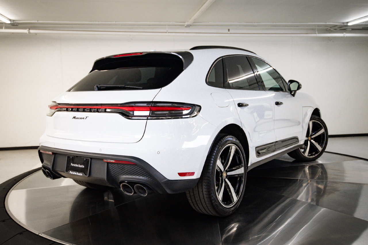 Certified 2023 Porsche Macan Turbo AWD/4WD image 7