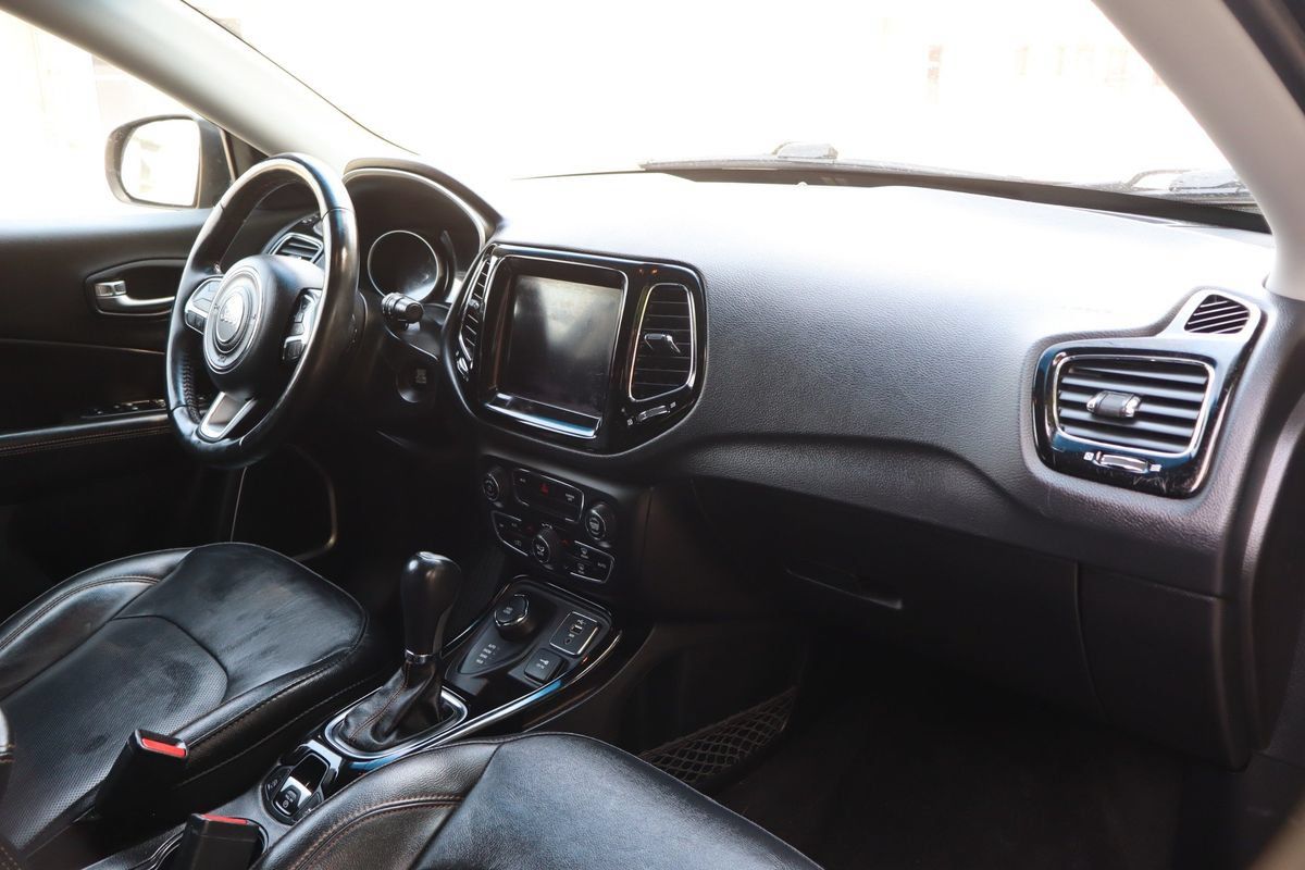 Used 2019 Jeep Compass Limited AWD/4WD image 17