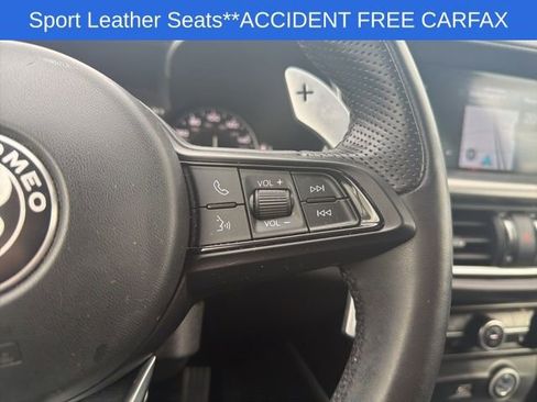 Used 2022 Alfa Romeo Stelvio Veloce image 35