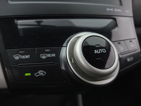 Used 2014 Toyota Prius V Three FWD image 20