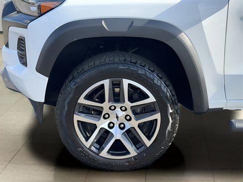 Used 2024 Chevrolet Colorado Z71 w/ Advanced Trailering Package image 37