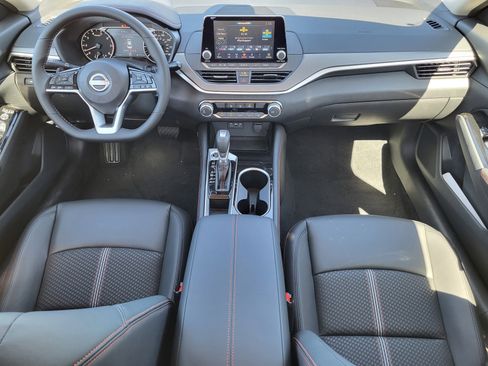 New 2025 Nissan Altima 2.5 SR image 12
