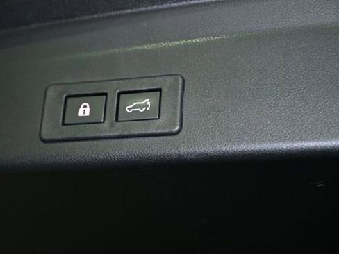 Used 2024 Subaru Ascent Premium w/ Convenience Package image 63