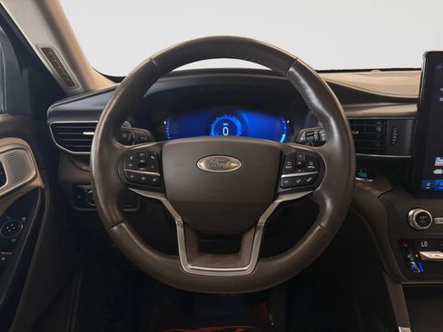 Used 2020 Ford Explorer Platinum w/ Premium Technology Package AWD/4WD image 31