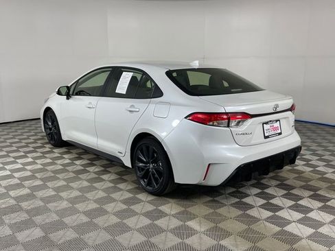 Used 2026 Toyota Corolla SE image 14