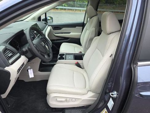 Used 2026 Honda Odyssey EX-L image 3