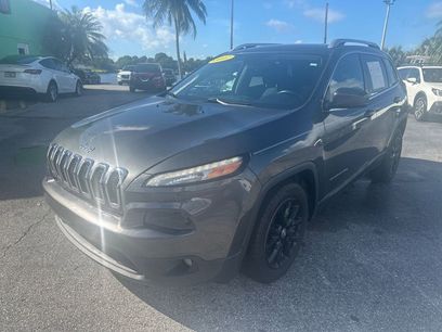 Used 2016 Jeep Cherokee Latitude w/ Safety/Convenience Group