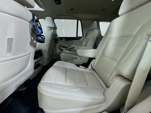 Used 2015 GMC Yukon Denali w/ Premium Package AWD/4WD image 29