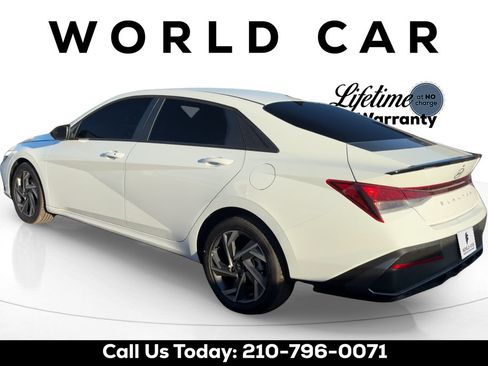 Used 2025 Hyundai Elantra Sport FWD image 5